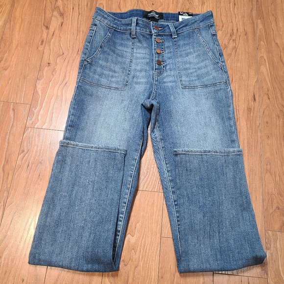 NWOT Jordache high rise button front denim jeans size 8 - Picture 2 of 7